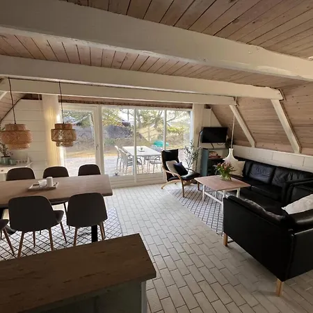 Charming Summer House With A Lovely Large Terrace * Hvide Sande