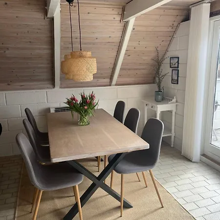 Σπίτι διακοπών Charming Summer House With A Lovely Large Terrace