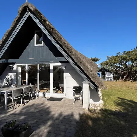 Charming Summer House With A Lovely Large Terrace Σπίτι διακοπών *